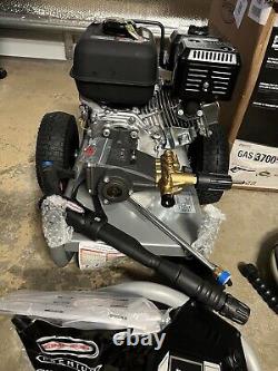 BRAND NEW Simpson PRO Series 3700 PSI Pressure Washer Model #PS61370