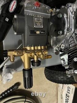 BRAND NEW Simpson PRO Series 3700 PSI Pressure Washer Model #PS61370