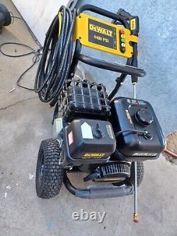 DEWALT 4400PSI PICK UP ONLY Cold Water Washer Powered Gas Pressure Washer