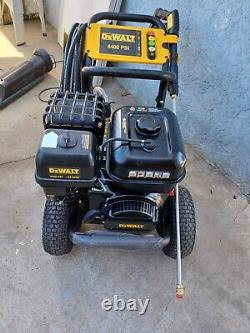 DEWALT 4400PSI PICK UP ONLY Cold Water Washer Powered Gas Pressure Washer