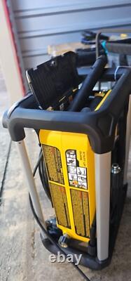 DEWALT Electric Pressure Washer, 2100 PSI, Jobsite Power Washer (DWPW2100)