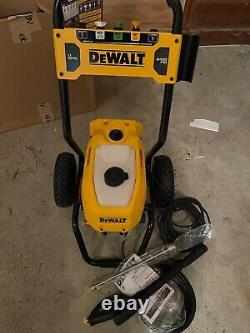 DeWALT DWPW2400 2400 PSI Electric Power Washer Kit -Open Box- Pickup Only