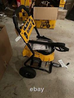 DeWALT DWPW2400 2400 PSI Electric Power Washer Kit -Open Box- Pickup Only