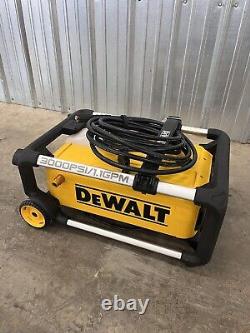DeWalt DWPW3000 15 Amp 1.1 GPM 3000 PSI Cold Water Pressure Washer