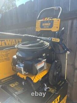 DeWalt DXPW3324I Gas Powered 3300 PSI Pressure Washer