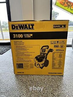 Dewalt (DXPW61336) 3100 PSI 2.3 GPM Cold Water Gas Pressure Washer Honda Engine