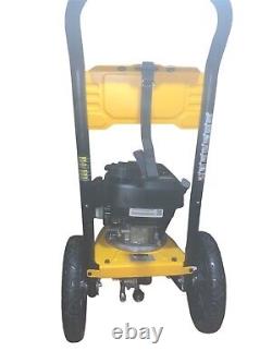 Dewalt (DXPW61336) 3100 PSI 2.3 GPM Cold Water Gas Pressure Washer Honda Engine