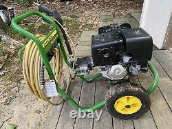 John Deere 3800 PSI 4GPM Pressure Washer with Honda Engine + 18' Telescopic Wand