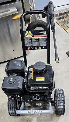 Mi-T-M ChoreMaster 2700 psi Gas 2.4 gpm Pressure Washer EUC